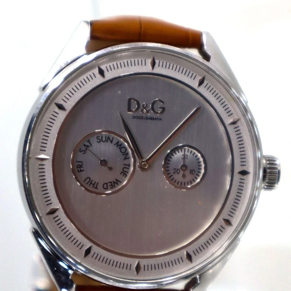 D&G Elegant Silver and Brown Timepiece
